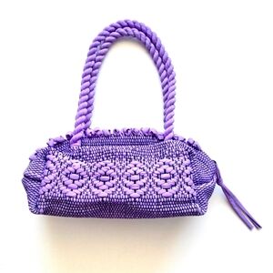 🌼 Vintage '70s/'80s purple woven handbag